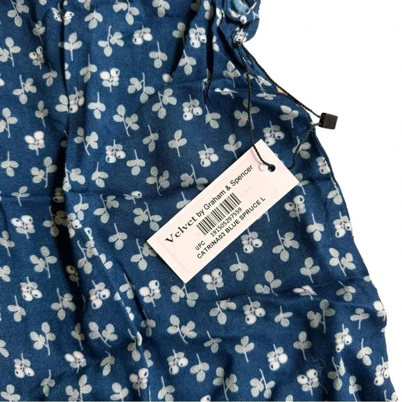 Velvet by Graham & Spencer Anthropology Blue Top Tee Sleeveless V-neck  L NWT - Picture 7 of 9